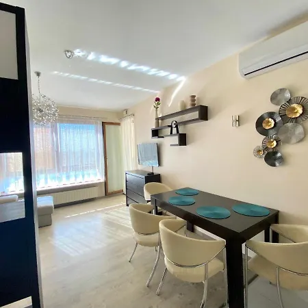 Apartment Metro Ursynow Chopin Airport View Floor