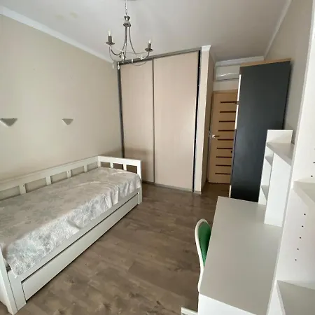 Apartment Metro Ursynow Chopin Airport View Floor *