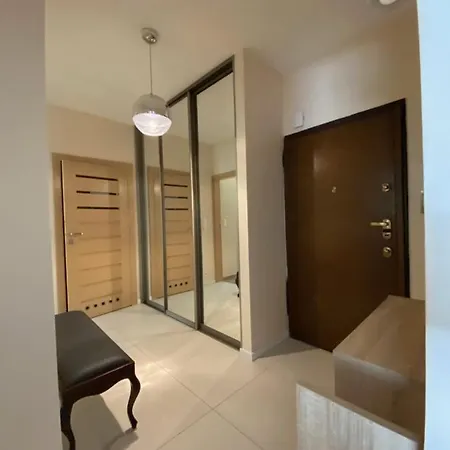 Apartment Metro Ursynow Chopin Airport View Floor *